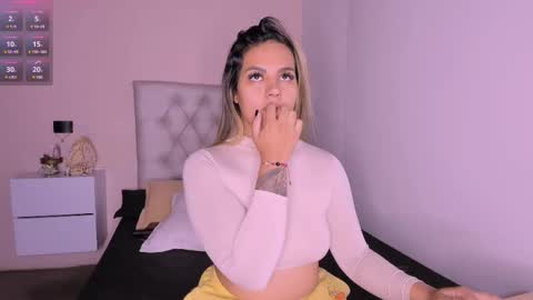 Mariana Roe online show from February 25, 10:15 am