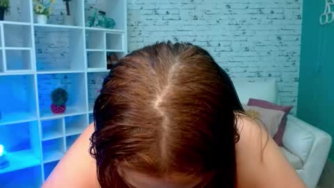 Snapshot of mariana_blonde chatting on February 4, 12:00 pm Mariana online show from February 4, 12:00 pm