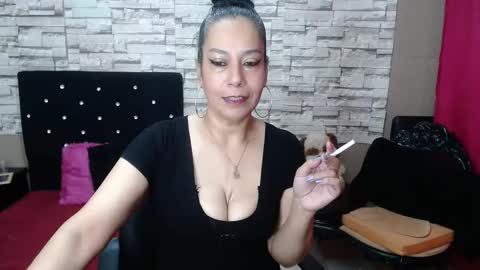 Snapshot of mariana_night chatting on November 25, 6:24 am mariana_night online show from November 25, 6:24 am