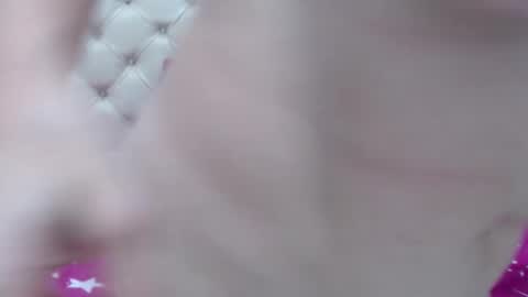 Mariana  online show from December 6, 1:00 pm