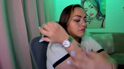 Snapshot of marianalopez81 chatting on February 5, 1:21 am Mariana Lopez online show from February 5, 1:21 am