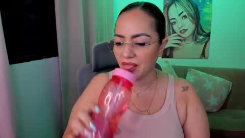 Snapshot of marianalopez81 chatting on February 11, 12:37 am Mariana Lopez online show from February 11, 12:37 am