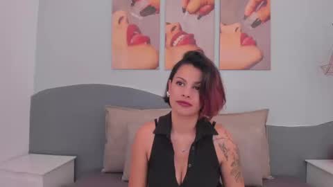 Snapshot of marianasanz chatting on March 21, 1:48 pm Mariana online show from March 21, 1:48 pm