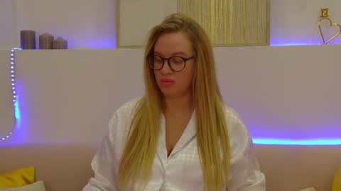 Maria online show from March 10, 5:11 am