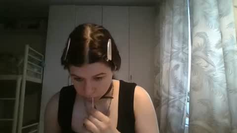 Snapshot of marianmollberg chatting on June 19, 5:34 am Marian online show from June 19, 5:34 am