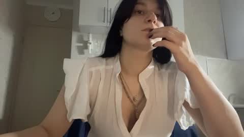Snapshot of marianmollberg chatting on July 19, 11:08 pm Marian online show from July 19, 11:08 pm