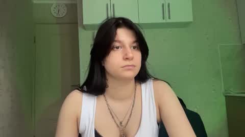 Snapshot of marianmollberg chatting on July 28, 3:21 pm Marian online show from July 28, 3:21 pm