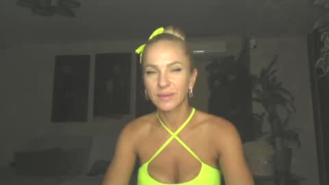Snapshot of marianna1977 chatting on July 30, 7:02 pm marianna1977 online show from July 30, 7:02 pm