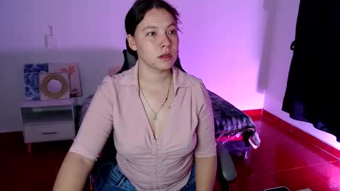 Mariana online show from November 2, 9:17 pm