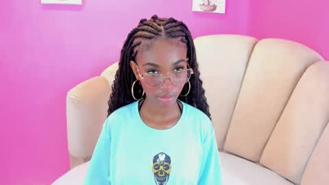 Snapshot of marianrosse chatting on September 23, 8:34 pm marianrosse online show from September 23, 8:34 pm