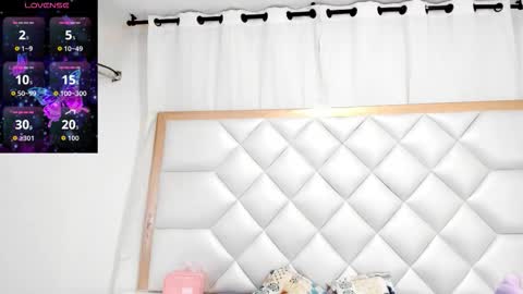Snapshot of marianrosse chatting on October 15, 9:04 pm marianrosse online show from October 15, 9:04 pm