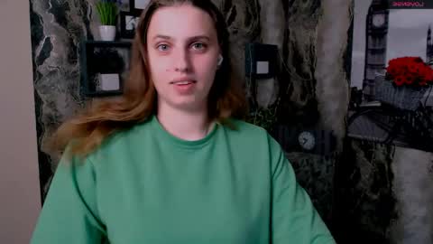 Snapshot of mariatess_ chatting on April 23, 9:08 am Mariia online show from April 23, 9:08 am