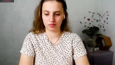 Snapshot of mariatess_ chatting on May 14, 10:22 am Mariia online show from May 14, 10:22 am