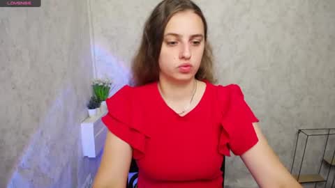 Snapshot of mariatess_ chatting on June 14, 9:33 am Mariia online show from June 14, 9:33 am