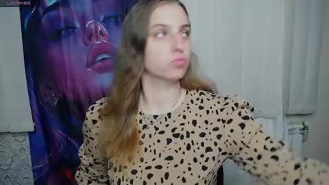 Snapshot of mariatess_ chatting on July 7, 12:31 pm Mariia online show from July 7, 12:31 pm