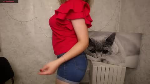 Snapshot of mariatess_ chatting on July 16, 11:27 am Mariia online show from July 16, 11:27 am