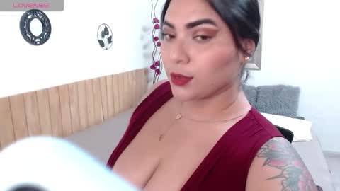 mariavex online show from May 18, 4:57 pm