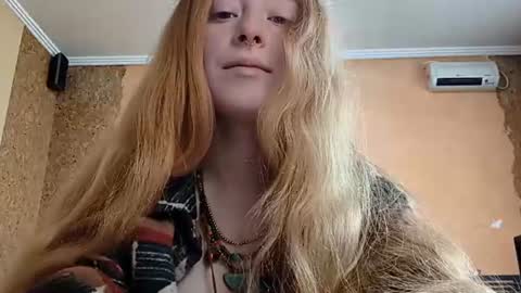 Snapshot of maricagorgo chatting on June 22, 10:07 pm Kate online show from June 22, 10:07 pm