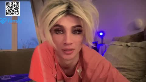 Snapshot of maridekoks chatting on December 7, 1:18 pm Mari online show from December 7, 1:18 pm