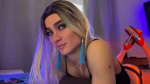 Snapshot of maridekoks chatting on December 11, 11:41 am Mari online show from December 11, 11:41 am