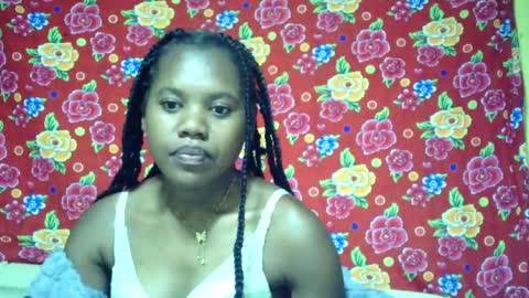 Snapshot of marie599194 chatting on July 10, 4:06 am marie599194 online show from July 10, 4:06 am