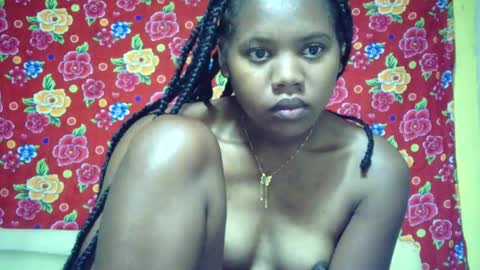 Snapshot of marie599194 chatting on July 12, 4:47 am marie599194 online show from July 12, 4:47 am
