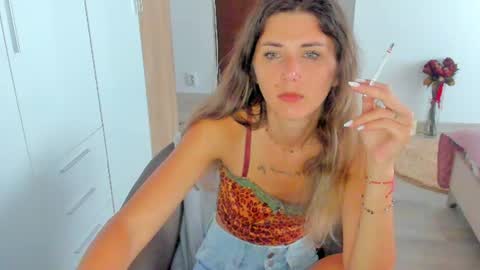 Snapshot of marie_marie03 chatting on July 1, 5:53 am Marie online show from July 1, 5:53 am