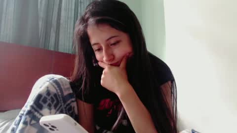 Snapshot of marie_pourtoi69 chatting on December 21, 9:25 pm 700 pm Washington time online show from December 21, 9:25 pm