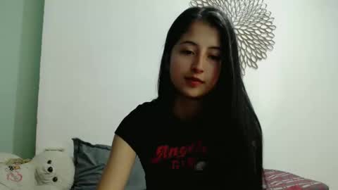 Snapshot of marie_pourtoi69 chatting on December 23, 12:46 am 700 pm Washington time online show from December 23, 12:46 am