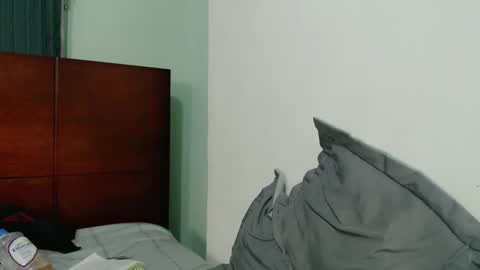 Snapshot of marie_pourtoi69 chatting on December 23, 4:01 am 700 pm Washington time online show from December 23, 4:01 am