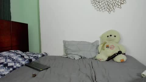 Snapshot of marie_pourtoi69 chatting on January 4, 4:33 am 700 pm Washington time online show from January 4, 4:33 am