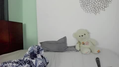 Snapshot of marie_pourtoi69 chatting on January 28, 3:36 am 700 pm Washington time online show from January 28, 3:36 am