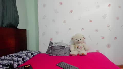 Snapshot of marie_pourtoi69 chatting on March 6, 10:26 pm 700 pm Washington time online show from March 6, 10:26 pm