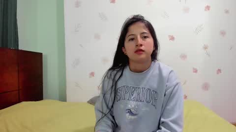 Snapshot of marie_pourtoi69 chatting on March 10, 2:28 am 700 pm Washington time online show from March 10, 2:28 am