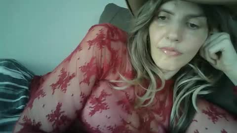Snapshot of mariejojo chatting on June 3, 5:51 pm Mariejojo online show from June 3, 5:51 pm