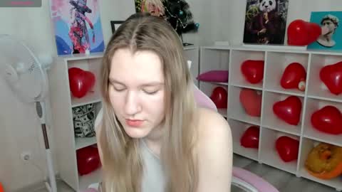 Snapshot of mariel_brown chatting on February 12, 10:56 am mariel_brown online show from February 12, 10:56 am