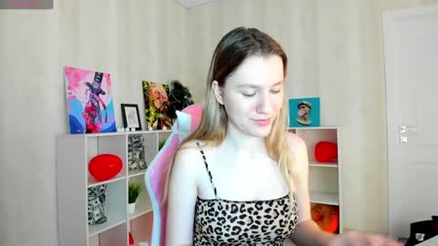 Snapshot of mariel_brown chatting on February 27, 2:21 pm mariel_brown online show from February 27, 2:21 pm