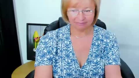 MarieMature online show from June 12, 5:17 am