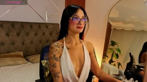 Snapshot of mariianadiaz1_ chatting on April 24, 3:14 pm Maryyy online show from April 24, 3:14 pm