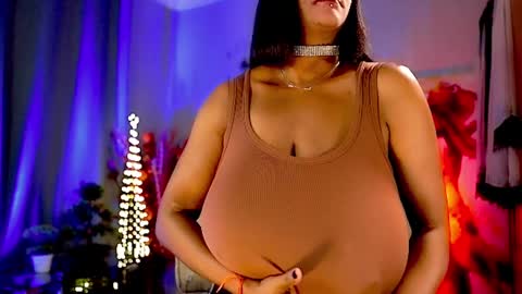 Snapshot of mariicha chatting on February 2, 9:30 am Nikita - Scroll down and read my bio please. New Pictures in Bio online show from February 2, 9:30 am