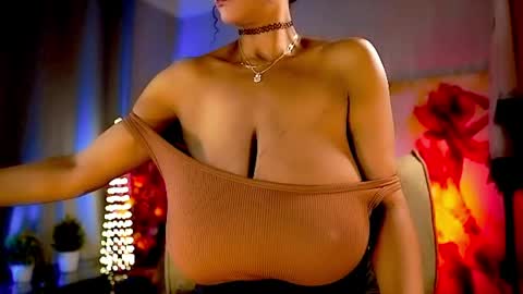 Snapshot of mariicha chatting on April 24, 7:00 am Nikita - Scroll down and read my bio please. New Pictures in Bio online show from April 24, 7:00 am