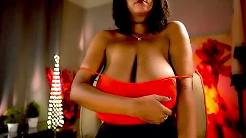 Snapshot of mariicha chatting on June 6, 7:57 am Nikita - Scroll down and read my bio please. New Pictures in Bio online show from June 6, 7:57 am