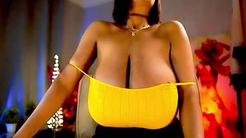 Snapshot of mariicha chatting on June 18, 9:14 am Nikita - Scroll down and read my bio please. New Pictures in Bio online show from June 18, 9:14 am