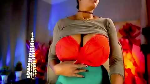 Nikita - Scroll down and read my bio please. New Pictures in Bio online show from August 1, 7:29 am