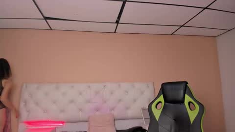 Snapshot of mariie_tayy chatting on December 14, 8:08 pm mariie_tayy online show from December 14, 8:08 pm