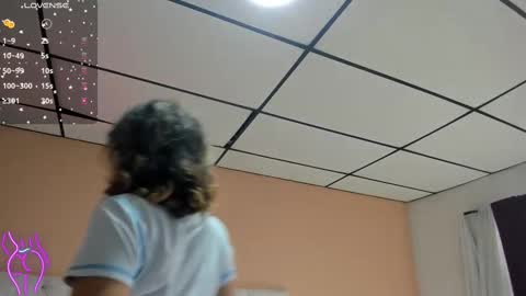 Snapshot of mariie_tayy chatting on January 3, 7:18 pm mariie_tayy online show from January 3, 7:18 pm