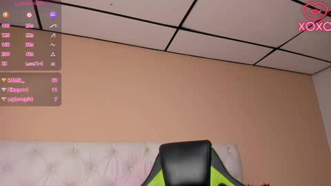 Snapshot of mariie_tayy chatting on March 7, 1:09 am mariie_tayy online show from March 7, 1:09 am