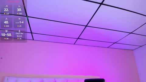 Snapshot of mariie_tayy chatting on October 6, 8:28 pm mariie_tayy online show from October 6, 8:28 pm
