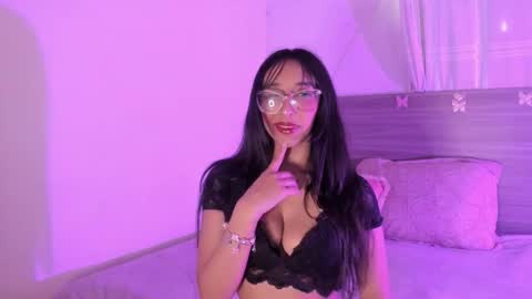 Snapshot of marijaneh chatting on February 7, 9:40 pm Luna Dulk online show from February 7, 9:40 pm