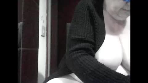 Snapshot of marilu64 chatting on November 5, 8:09 pm marilu64 online show from November 5, 8:09 pm